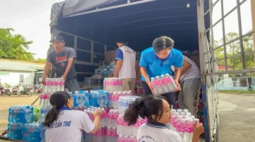 شباب كانثو يجمعون 46 طن مساعدات لإغاثة ضحايا الفيضانات بجهود مميزة